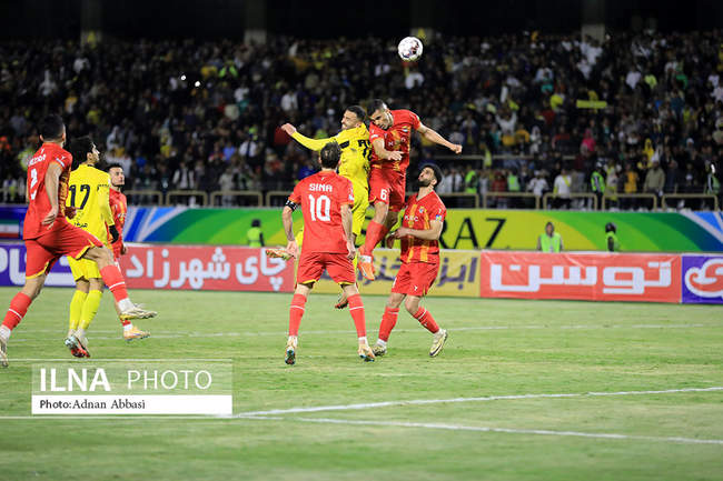 دیدار تیم فجرشهیدسپاسی شیراز و فولاد خوزستان