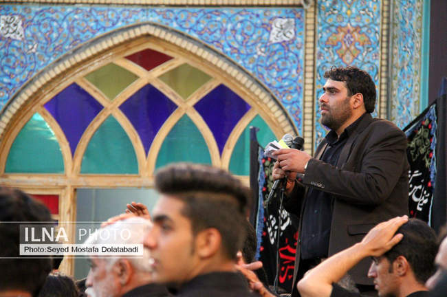 عزاداری مردم آران‌و‌بیدگل شب تاسوعای حسینی در حرم محمد‌‌ هلال‌ بن