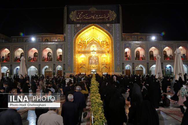 حال و هوای حرم امام رضا (ع) در شب شهادتش