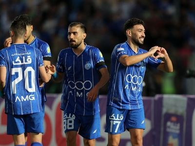 استقلال ۳-۱ آلومینیوم: صدرنشینی با درخشش آسانی و حدادی