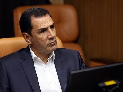 توضیحات رئیس کانون عالی بازنشستگان کارگری در مورد «قراردادهای بیمه تکمیلی»/ چه تعداد از بازنشستگان وام بیست میلیون تومانی گرفته‌اند؟