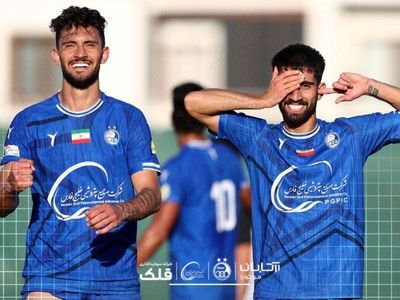 خوشحالی ساپینتو از درخشش سه ستاره استقلال در ترکیه