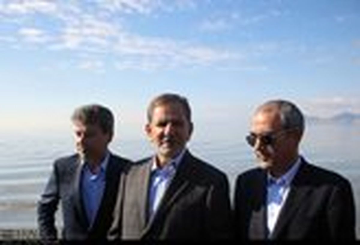 دریاچه ارومیه نمی‌تواند از دستور کار دولت ایران خارج شود / لازم باشد میلیاردها دلار اعتبار خارجی اختصاص می دهیم