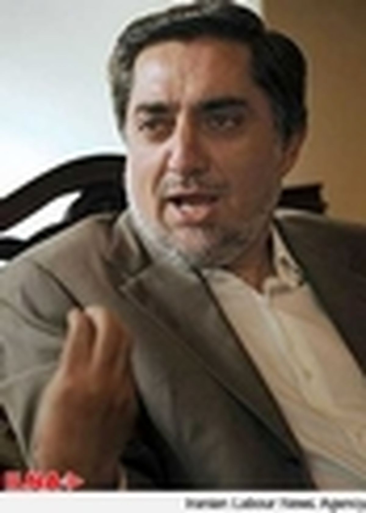 کرزی باید همچنان در عرصه سیاسی افغانستان حضور داشته باشد