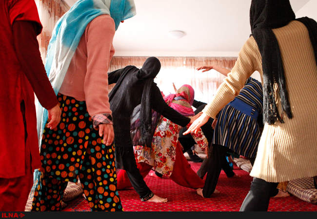 زندگی زنان افغانی در مرکز گسترش مهارت ها