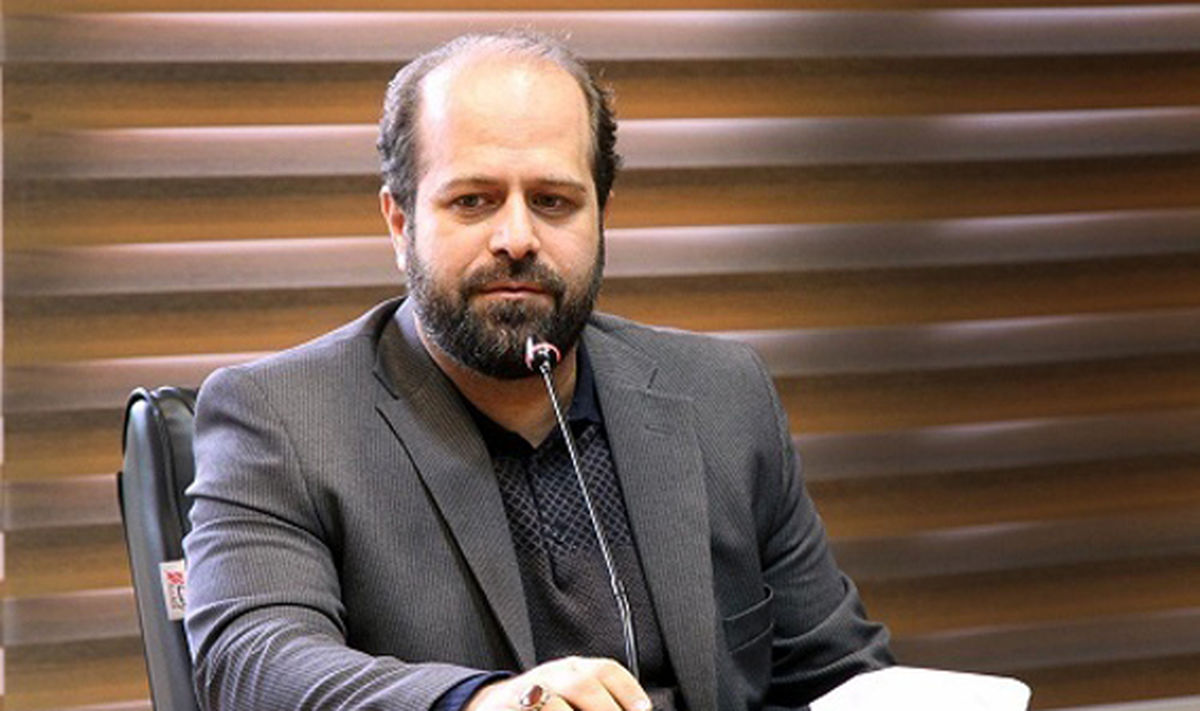 به تعداد بی‌سوادهای کشور نیاز به آموزش دهنده داریم