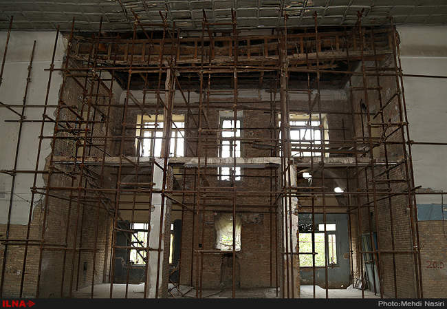 در داخل عمارت مسعودیه چه می گذرد؟