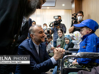 بازدید وزیر امور خارجه از خانه کودکان پروانه ای