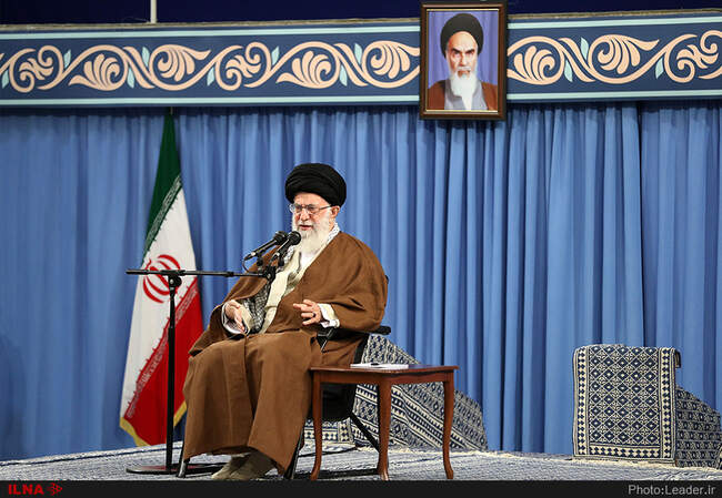 دیدار اعضای کنگره نقش شیعه درگسترش علوم اسلامی با رهبرانقلاب