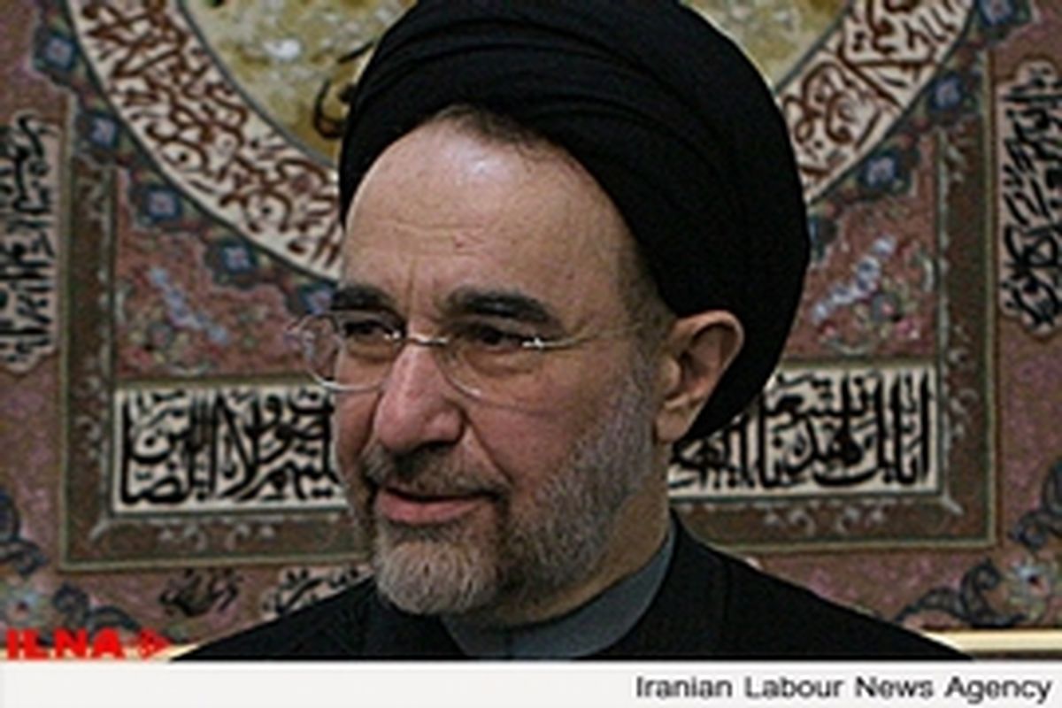 آرزوی خاتمی برای سلامتی رهبر معظم انقلاب