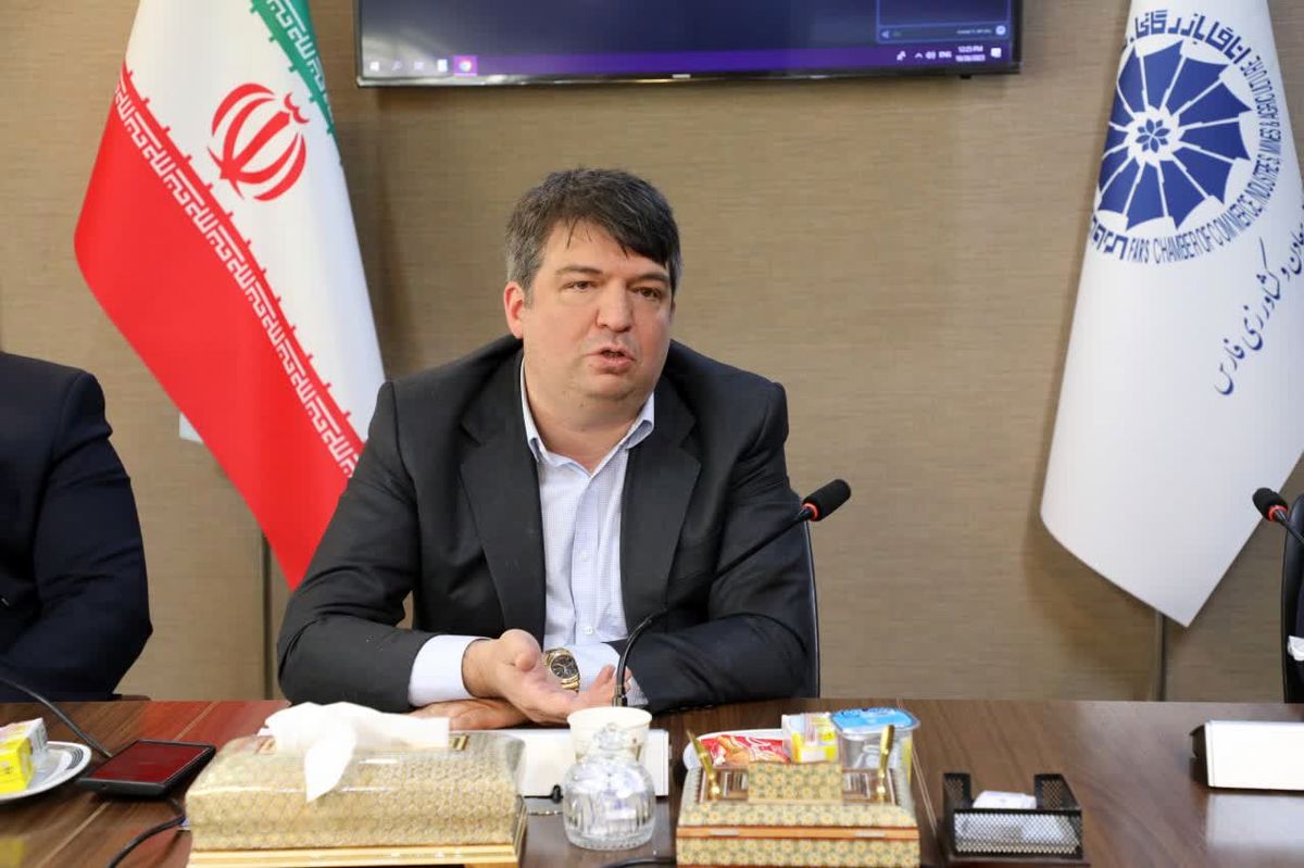 افزایش ثبت سفارش واردات مواد اولیه واحدهای تولیدی استان را دنبال می کنیم