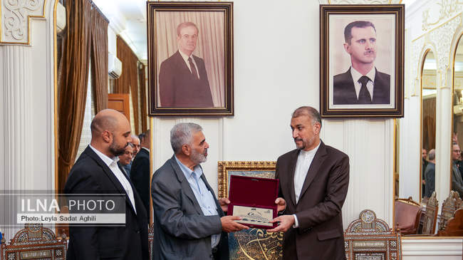 زیارت وزیر امور خارجه از حرم حضرت زینب (س) 