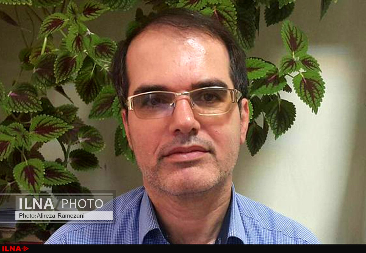 جریان راست افراطی فرانسه به دنبال استفاده انتخاباتی از نابسامانی‌های فعلی است/ شکاف میان سوسیالیست‌ها، وضعیت اولاند را تهدید می‌کند 