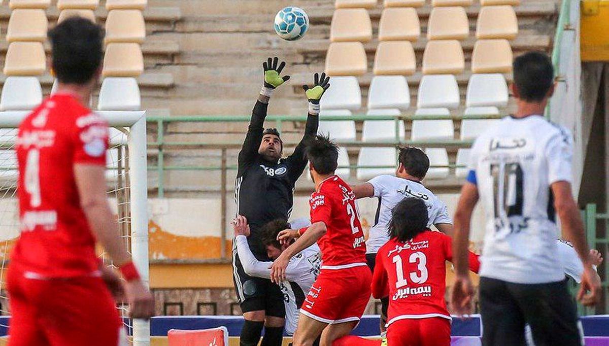 محسن فروزان: خوشحالم با شکست تراکتور، استقلالی‌ها موفق شدند