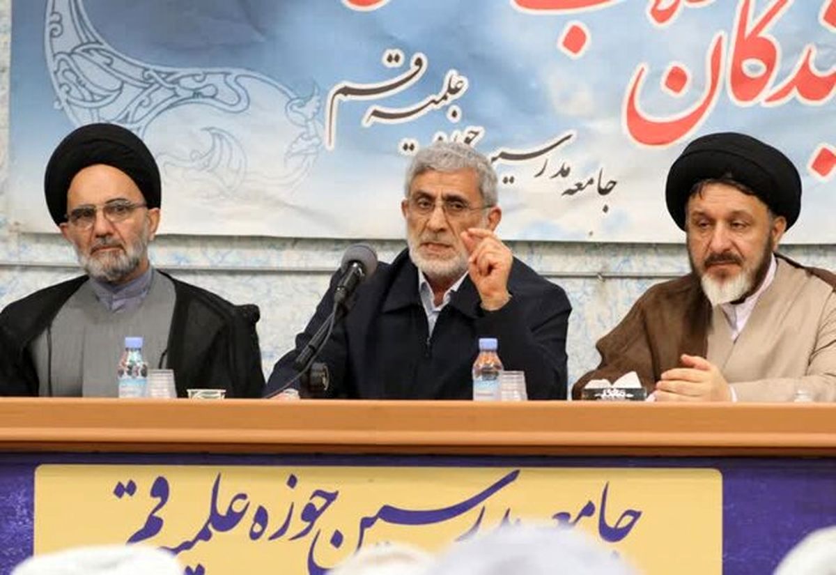 ایران به کسی پول و سلاح نمی‌دهد که حرف او را گوش کند/ عنان فکری مردم در دست روحانیت است