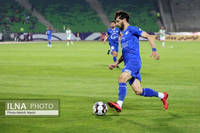 دیدار تیمهای فوتبال  استقلال تهران و خیبر خرم‌آباد