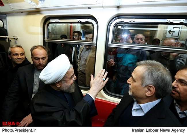 حضور رییس جمهور در مترو