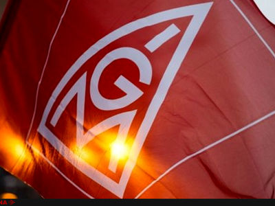 سندیکای کارگران صنعتی آلمان موفق به کاهش ساعات کار هفتگی شد