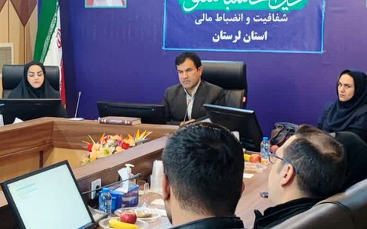پایبندی به قوانین اصلی‌ترین ویژگی حرفه‌ای کارپردازان است/خرید کالا ها مبتنی بر کیفیت لازم