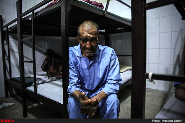 کارتن خواب‌ها در گرمخانه‌های شهرداری