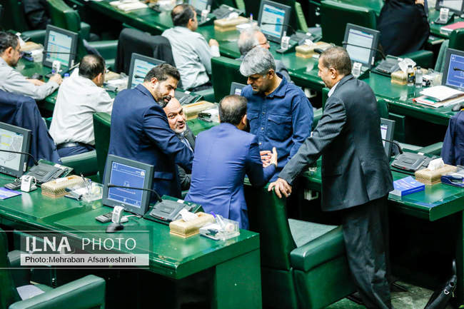 نشست علنی یکشنبه پنج مرداد مجلس شورای اسلامی 