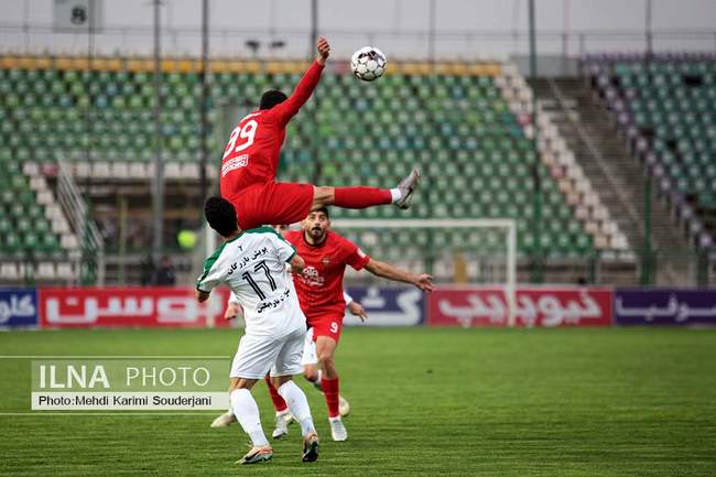 توقف تیم فوتبال تراکتور تبریز  برابر ذوب آهن اصفهان