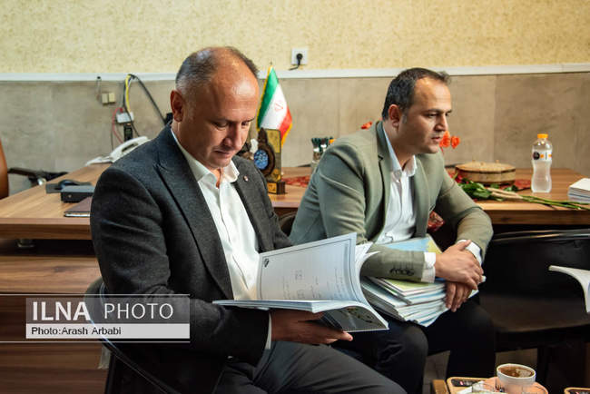 بازدید رییس کنفدراسیون اتحادیه کارمندان بخش عمومی ترکیه از دبستان ا