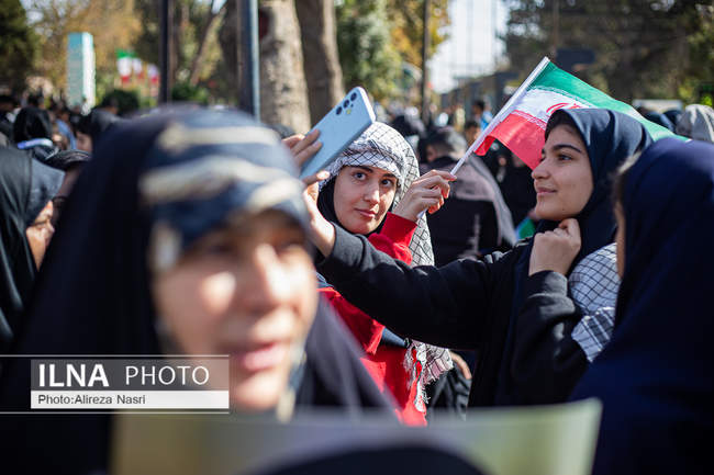 راهپیمایی ۱۳ آبان در قزوین به روایت تصویر