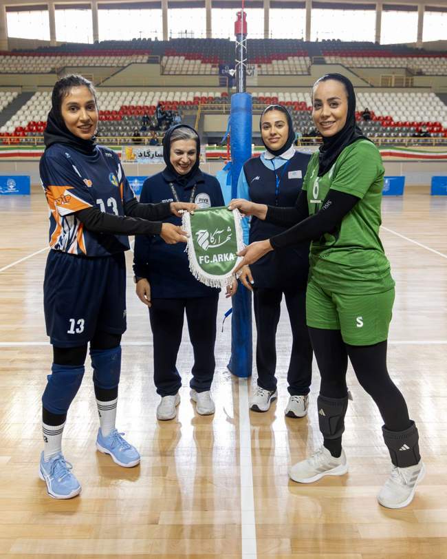گزارش تصویری دیدار والیبال بانوان شهر آرکا و مهرگان شیراز