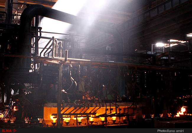 کارگران ایستادهاند...