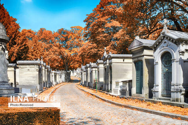 نمای از قبرستان Pere Lachaise در پاریس