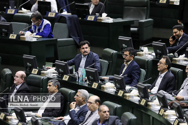 حضور رئیس جمهور در مجلس برای دفاع از کابینه