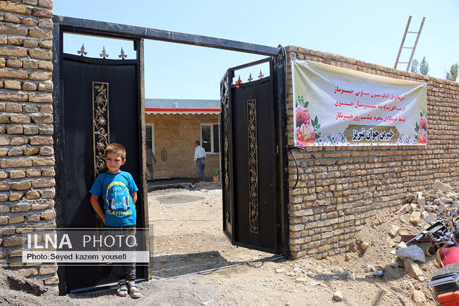 تحویل هشت واحد مسکونی در مناطق زلزله زده خوی