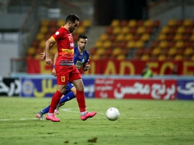 نمرات فنی فولاد و استقلال از نگاه سایت یازده
