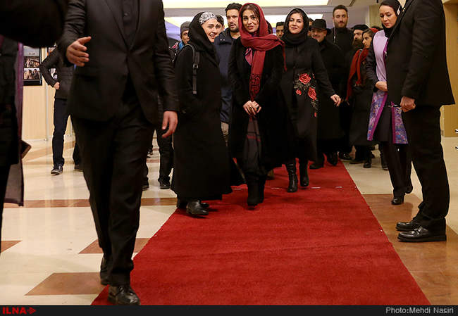 مراسم فرش قرمز فیلم های اهالی خیابان یکطرفه، برداشت دوم از قضیه اول، 