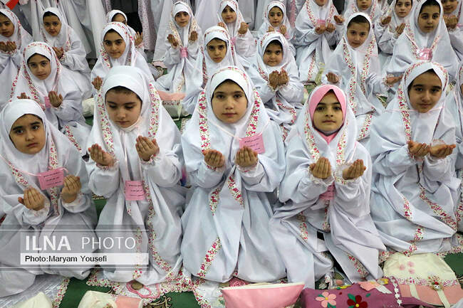 مراسم جشن تکلیف ۵ هزار نفری دختران تبریز