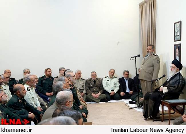 دیدار جمعی از فرماندهان نظامی و انتظامی با فرمانده‌ی کل قوا