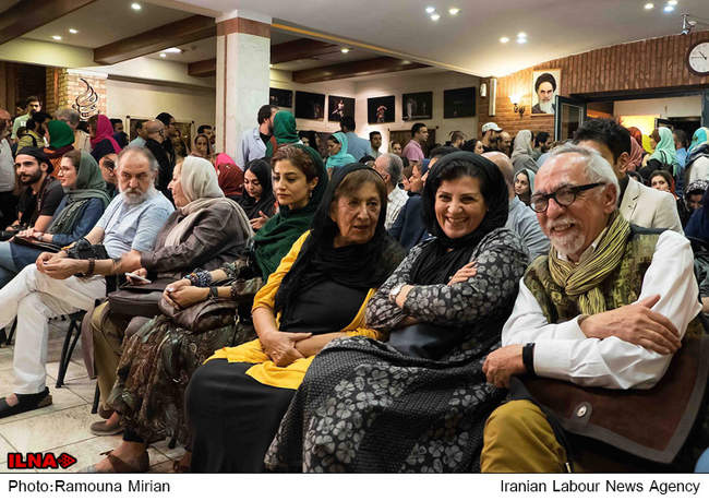 آیین افتتاح و اجرای نمایش اسم در تماشاخانه ایرانشهر‎ 