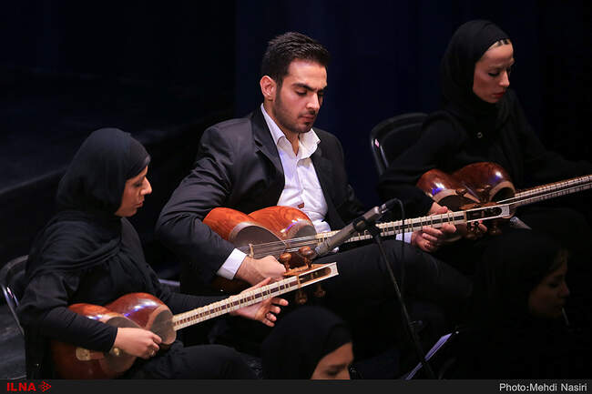 اجرای ارکستر ملی ایران به رهبری فریدون شهبازیان و خوانندگی سالار عقیلی