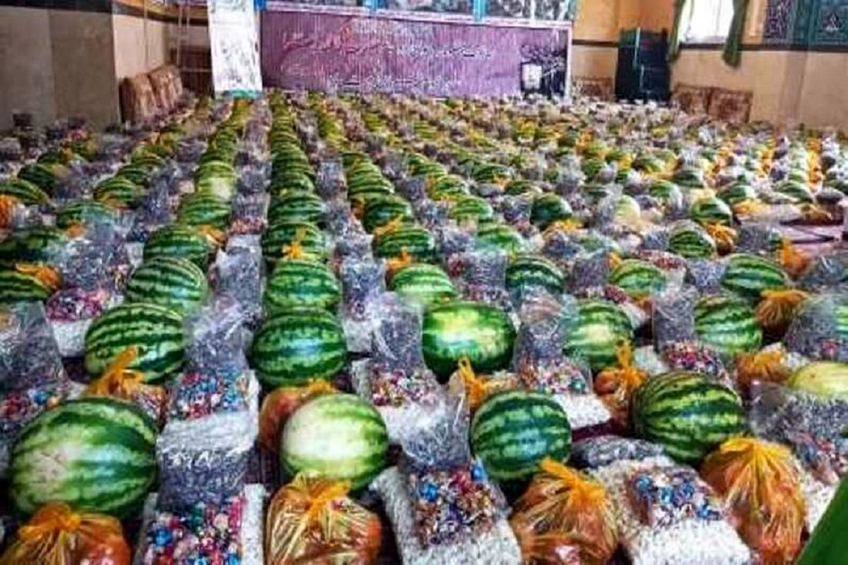 هلال احمر قزوین بیش از یک‌هزار بسته یلدایی توزیع کرد