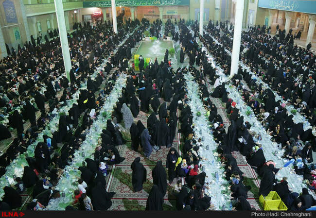 سفره افطار در حرم حضرت معصومه(س)