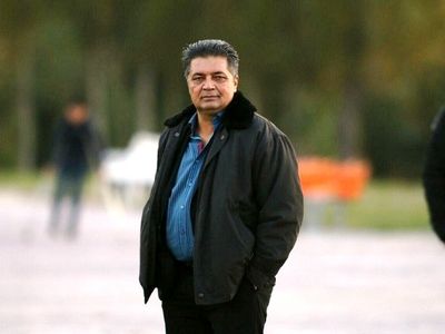 دفتر باشگاه استقلال منزل شخصی من نبود/ فرهاد مجیدی تجربه ندارد اما زحمت می‌کشد/ باید با برنامه ریزی درست، بازی‌ها شروع شود