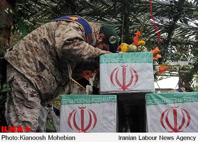 تجمع بزرگ ۱۳ آبان و تشییع پیکر ۴۵ شهید گمنام دفاع مقدس