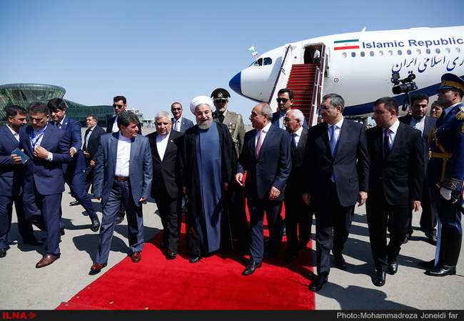 حسن روحانی رئیس جمهور کشورمان وارد باکو شد/2