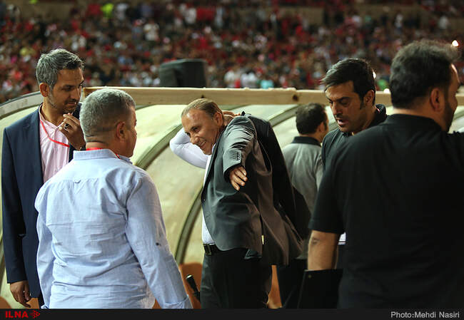 دیدار تیمهای پرسپولیس تهران و نفت تهران