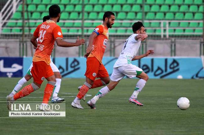 دیدار تیم های ذوب آهن اصفهان و سایپا