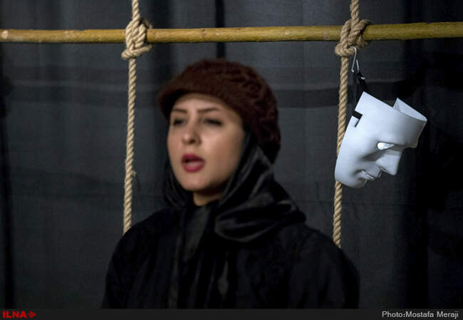 نمایش مسافران در قم به روی صحنه رفت