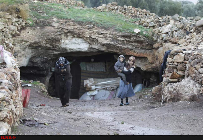 زندگی خانواده های سوری در غارها