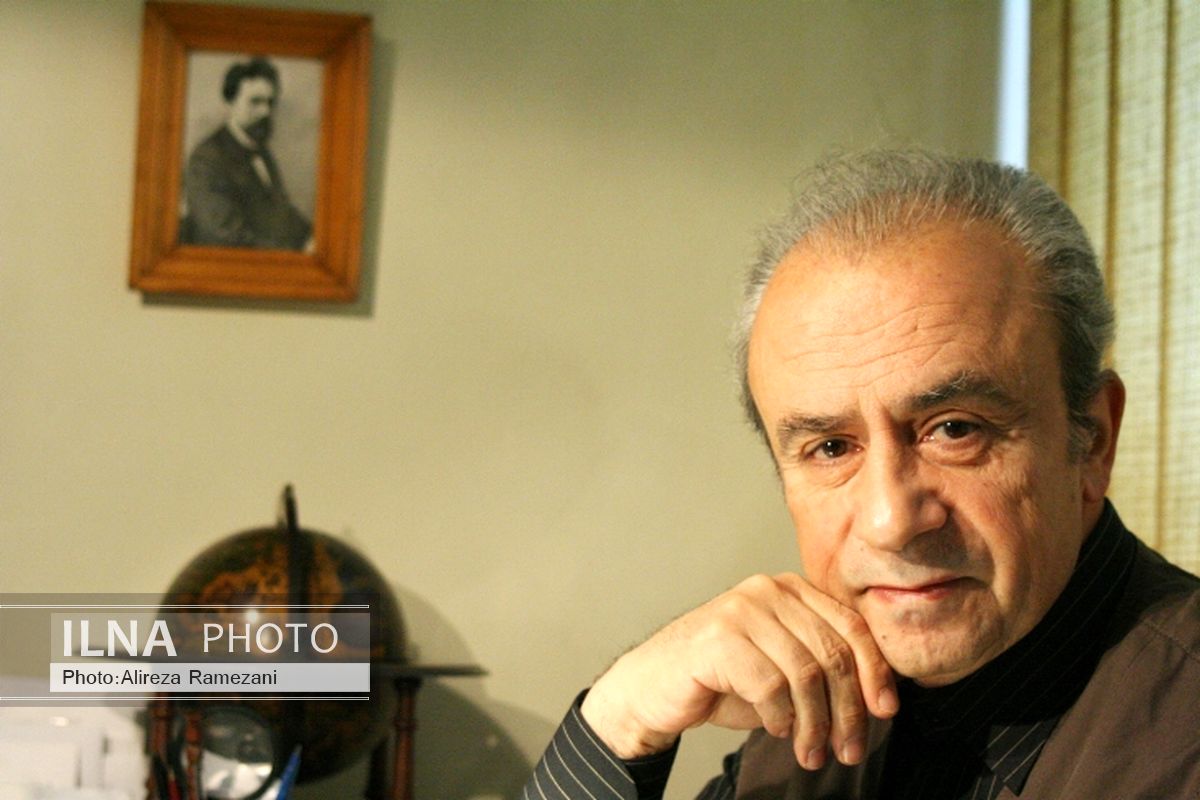 جشن هفتادوشش سالگی اکبر رادی به تعویق افتاد