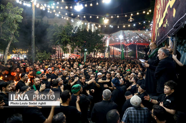 آیین مشعل گردانی در دولت آباد